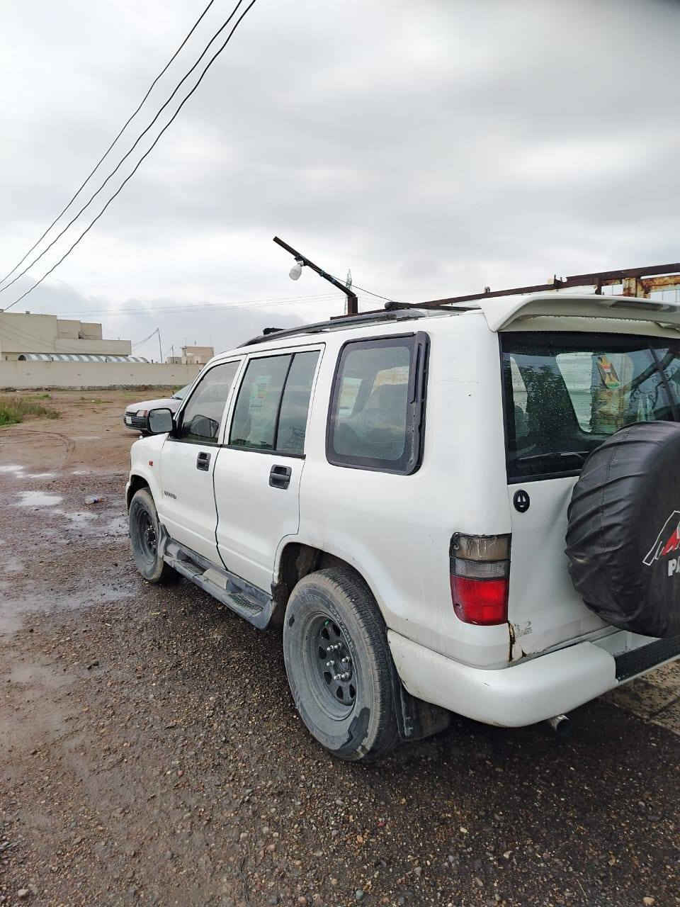 سلام عليكم ازوزة تروبير للبيع او المراوس حسب القناعة 
موديل 2000 مكينة وكير بلاد 6 سلندر جدد
دفع رباعي صدر جديد داخلها نظيف
كهربائيات كلها تشتغل تدفئة شغالة رقم سليمانية
تحويل مباشر  مكاني اليوسفية السعر 68 و بيها مجال للستفسار ***********
