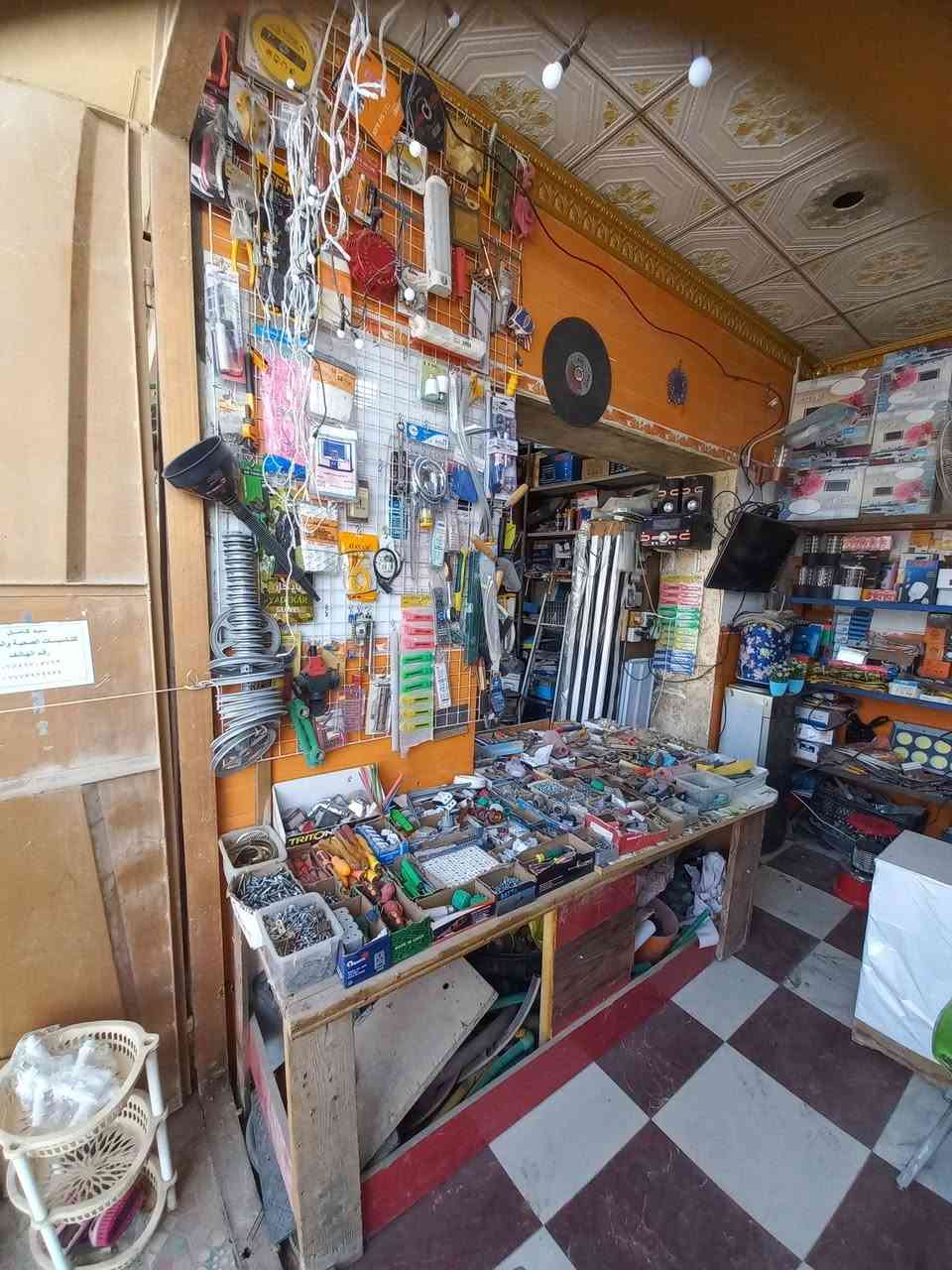 مكلف بالنشر محل للبيع عنواني كربلاء للاستفسار اتصال بصاحب المحل ***********
