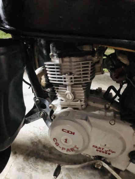 السلام عليكم ٠ موطور للبيع بارت خمس تسعات موديل ٢٠١٨
ما عايزو برغي السعر ٢٧٥ وبيه مجال للشراي 
رقمي ***********
