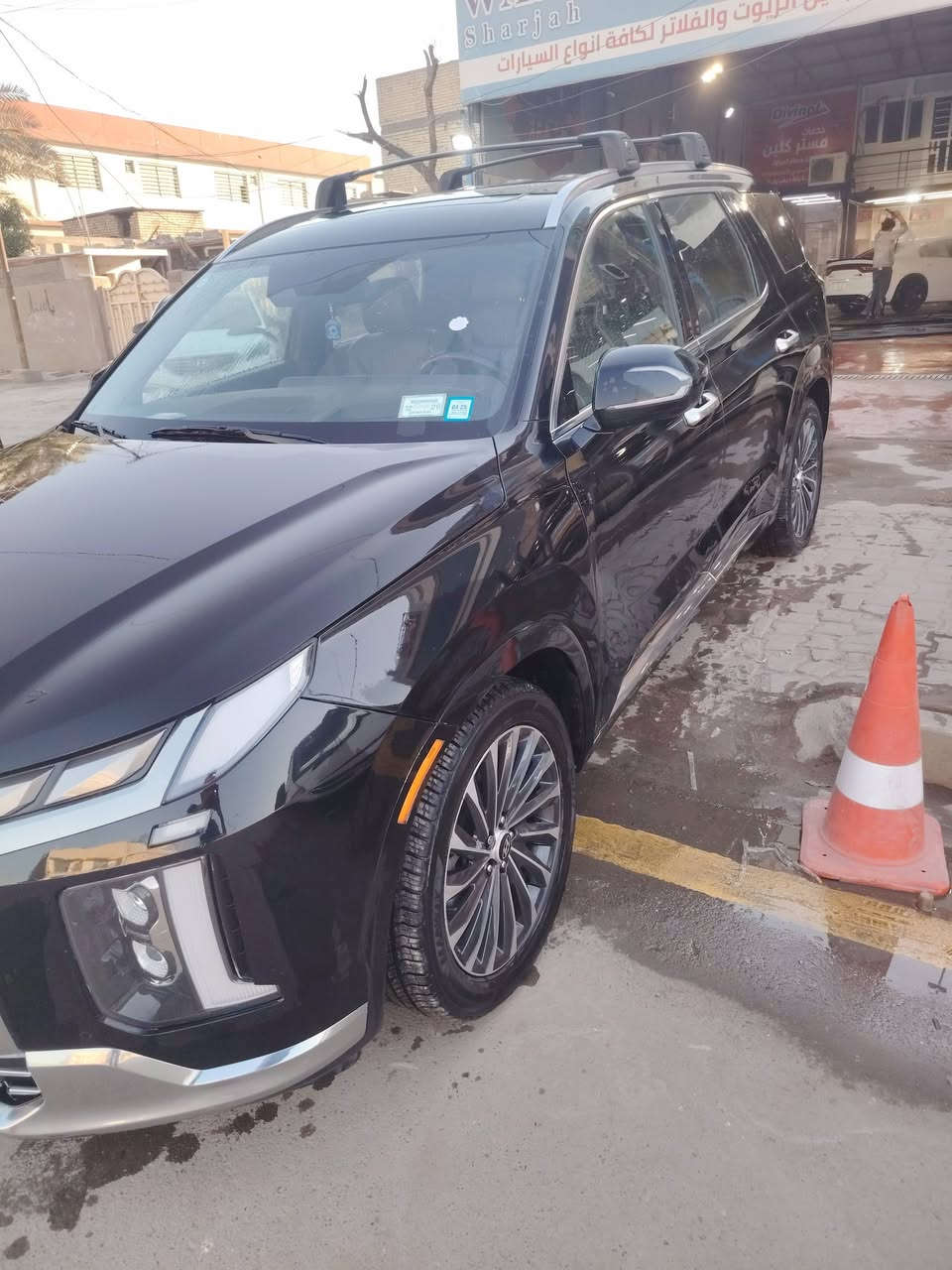 هيونداي بلسايد كلكرافي 2023 
‏Hyundai Palisade, Calligraphy
كلكرافي تجي اعلى فئة بالبليسايد فول مواصفات
ماشية 48m ميل فقط محرك 6 سلندر 3.8L 
السيارة رقم بغداد بسمي اني مستوردها دخول ب شهر 8 حرة

المواصفات : كشن مساج ,بصمة ، تشغيل عن بعد ، بصمة ابواب 
،بانوراما فتحتين سقف ، سماعات هارمن كاردن ، رادار امامي جانبي عدد 6 ، حساسات امامي خلفي ، ست كامرات 360 درجة ، كشنات الامامي خزن ميموري. جميع الكشنات كهربائي و تدفئة و تبريد ، كشنات جلد ، كشنات Vip منفصل ، بردات جانبية ، تبريد مركزي امامي خلفي منفضل التحكم ، تحكمات ستيرن ، شفتات ، كروز سرعة و سياقة ذاتية بالكامل ، تدفئة ستيرن ، مري هيتر ، صندوق كهربائي ، خمس و ضعيات قيادة ، ويل كب 20 ، اوتو هولد + نقطة عمياء *•+ اوتو بريك ، هاند بريك بصمة ، مثبت سرعة ، شحن لاسلكي ، ، شاشة كبيرة ديجيتال ، كشن السايق مساج ، دادة شو امامي بلدشبول ، تقديم و ترجيع السيارة عن طريق البصمة ، منفذ type-c , و بعد بيها هواي مواصفات ، 
السيارة جاهزة 
تخم تاير

صور الحادث بلصور فقط شبرين بلجاملغ بصف الباب السايق
بيها بارد بلبابتين دعامية بلادية
التواصل اتصال 
***********
