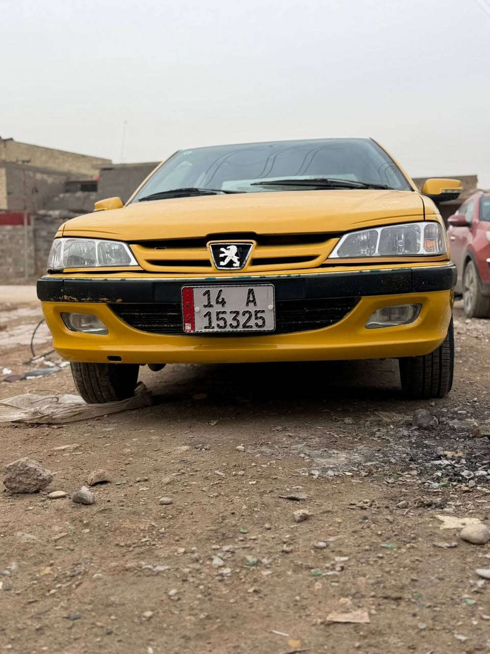 سلام عليكم
بيجو بارص مديل 2011 
سياره نضيفه معنه الكلمه مصبوغ جماليه كير مكينه خير من الله ترايك وين ما تريد لا تنقيص لا تبخير تبريد عوزه بس غاز 
سياره باسمي 
باتري جديد صدر جديد دوشمه جديده تخم تاير جديد 
مكاني مدينه صدر السعر ٣٥ 
رقم ***********
