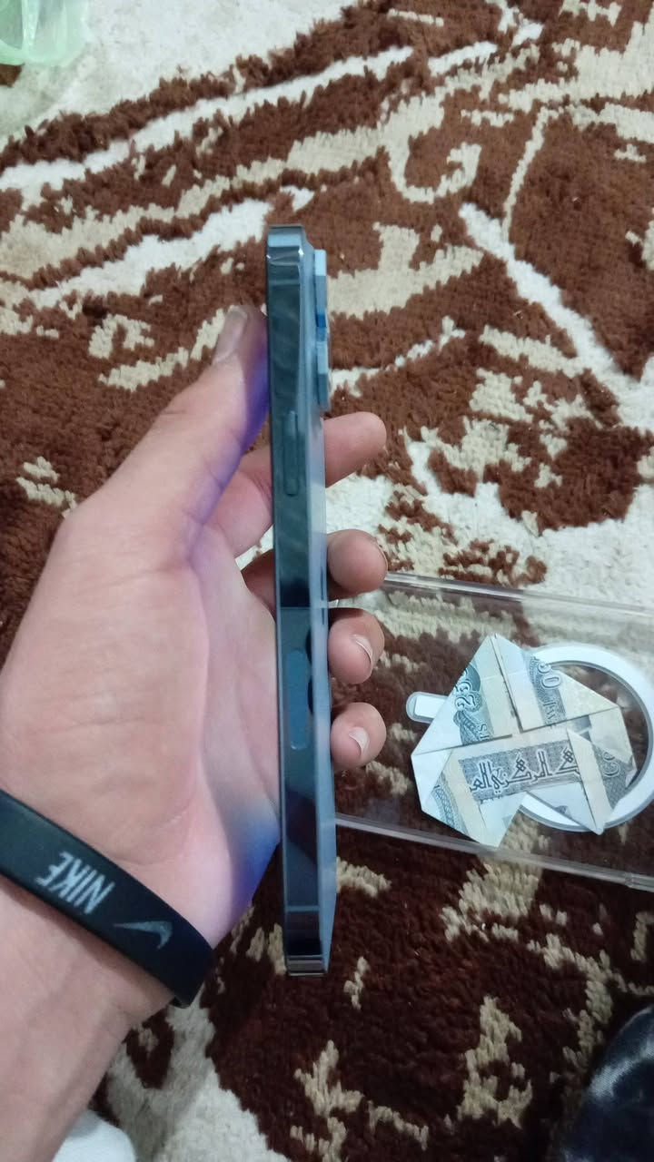 للبيع 13 برو ماكس نضافه فول الفول بطاريه 80 بلادي. لا تراسلني واكلي مرفوعه ع أيدي واخذ وافحص بكل المكاتب سعر 640  مو شراي لا تعبني بيه مجال للشراي رقمي ***********
