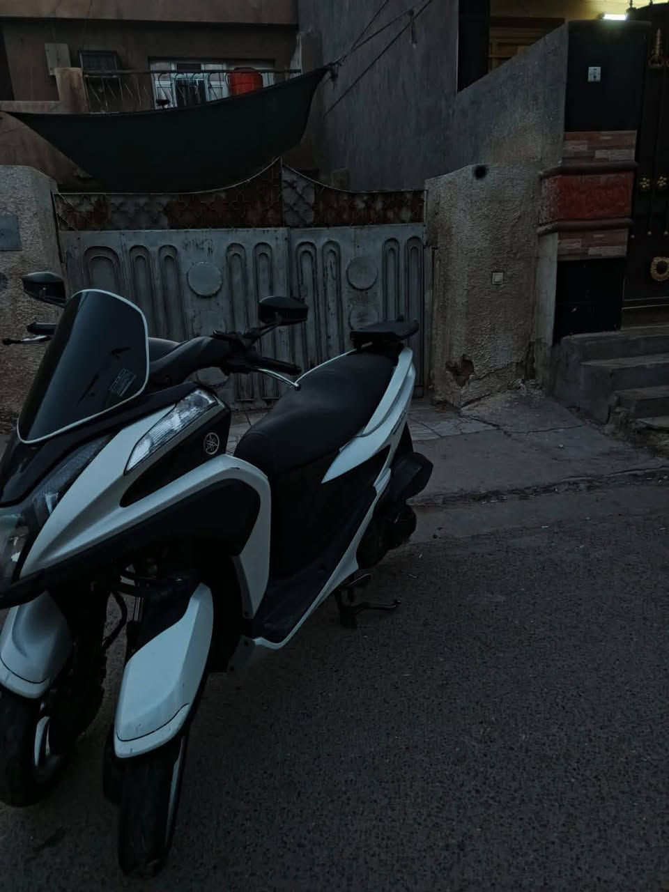 السلام عليكم 
دراجه تراي ستي للبيع 
محرك 155 
ماشيه 64 الف
محرك مكفول 
سعر 900 الف وبيه مجال قليل 
بيه مشكله بسيطه تاخير بلتشغيل فقط 
سبب البيع طالب سادس ومامتفرغ اصلحه
الي تفيده يراسلني
مكاني بغداد حي الاعلام قرب السيديه
, ***********
