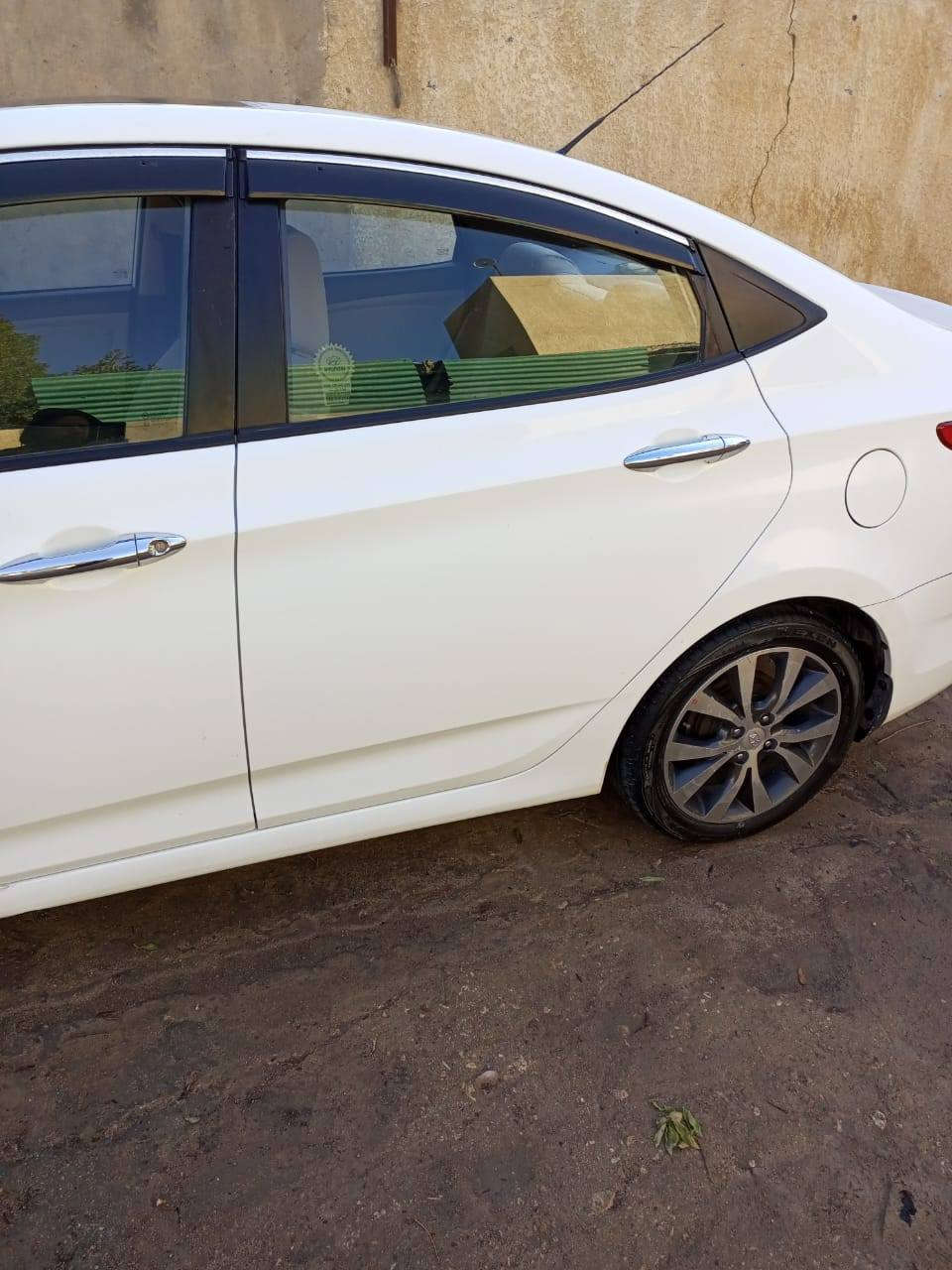 اكسنت موديل ٢٠١٥ نجف باسمي انكليزي فول ما عدا البصمة السيارة بيهه مكانات صبغ وليس قطع السعر ١٠٥ ورقة مع المجال البسيط للاستفسار الاتصال على الرقم *********** تواجد السيارة في النجف... مكلف بالنشر
