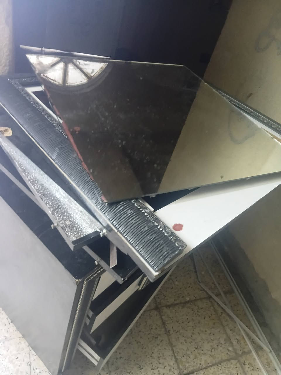 غرفه تركيه للبيع السعر خاص


**إذا كنت صاحب هذا الإعلان وتريد حذفه لأي سبب، رجاءا أرسل رسالة إلى الدعم الفني**