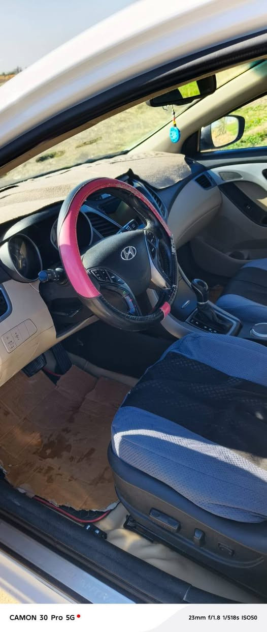 السلام عليكم النترا 2014فول بصمه شكل ال16خليجي مكينه 1800دوش مكفوله من الضربه والتبديل الفتح صبغ  بيه بارد اقل الشبر وبيه خدوش ثنين فول مواصفات فتحة سقف شاشه تحكمات حساس خلفي اربعه دسك اشاير بلمريي
تبريد ثلج ❄️ تدفئه حداديه صار شكم يوم من سويته   للسياره شلعه ونشاط فول سياره مال جناي احلى من الصور  سنويه جديده السعر 127مجال بسيط 
مكان السياره نجف
***********
