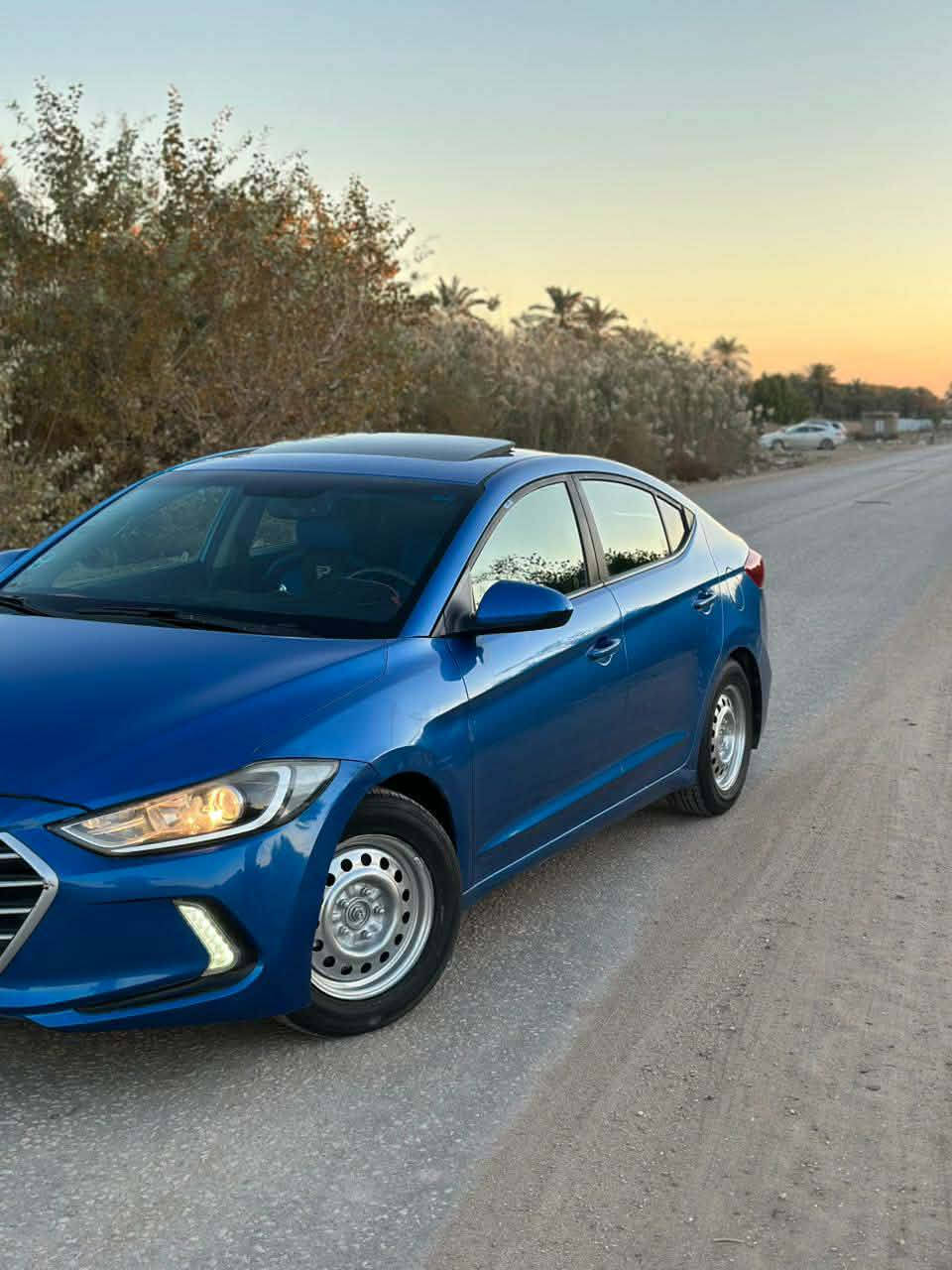 السلام عليكم ورحمة للبيع النترا ١٨ امريكي كير مكينه حداديه تخم تبريد ثلج جاهزه من كلشي مكفوله من الحادث ولتبديل والصبغ مكينة ٢٠٠٠  فول مواصفات فتحه سقف تحكم ستيرن حساس دسك أمامي وخلفي كامره دواره حساس مانع انزلاق نضام تقليل وقود خمسه ويل كروم دسك أمامي وخلفي تدفئه بل كشن بصمت تشغيل بصمه ابواب فول للخير حادثه جاملغ أمام فقط والباقي ليبل شرط السونار تبريد ثلج رقم بغداد انكليزي السعر 125 وبيه مجال العنوان حله محاويل ناحية الإمام تلفون *********** نقد او مراوس تحياتي للجميع
