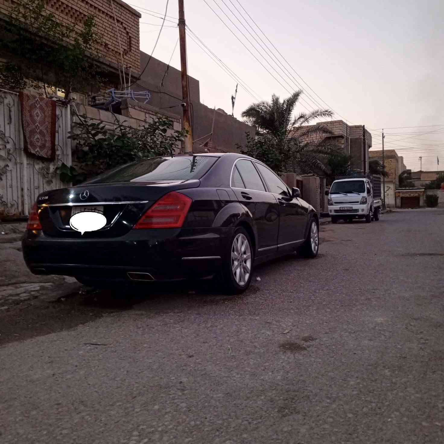 بيع او مراوس حسب القناعة مارسيدس اس كلاس ٣٥٠ ستة سلندر المرغوب موديل ٢٠٠٩  فول مواصفات سيارة جاهزة كير مكينة هسة امبدلهن وارد ياباني بعدهن لوك وعربانية خلفية حدادة تخم تاير 
رادار
بوب شفط
فتحة
حساسات امامي خلفي
جوبلس تصعد وتنزل
بردات كهرباء بالبيبان
لايت زنون بلاد 
تلفون
جي بي اس

ناظور ليلي
تحكم استيرن
٣ انظمة قيادة
زراك لايت
إنارة بلاد دشبول وبوب
سيدي ٦ اقراص
شاشة
تدفئة تبريد بالكشن
سلايت طكتين
بردة خلفية
ثلاجة
بعد هواي بيها مواصفات ماتنعد والي جانيها يعرف مواصفاتها سيارة خير من الله جاهزة ماتصرف عليها ولادينار 
 رقم التلفون ( *********** ) المدينة, البصرة
