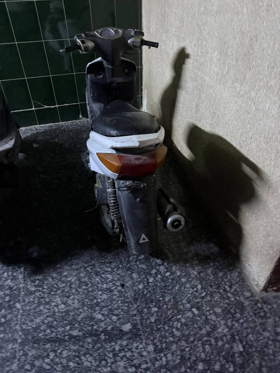 السلام عليكم البيع سكنس   ب٢٥٠ كوم حديد مكان بغداد شعله ***********
