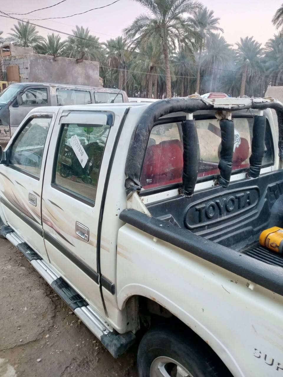 تويوتا فاتون للبيع موديل 2013 السعر 47 وبيها مجال العنوان هنديه كربلاء شارع البلديه رقم الهاتف ***********
