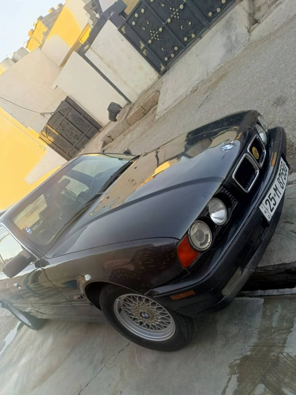 بي ام دبليو للبيع موديل 90محدث 95تسعين محرك شرط كير السياره فول مواصفات مكان في كركوك ،السعر 63 وبيه مجال،***********
