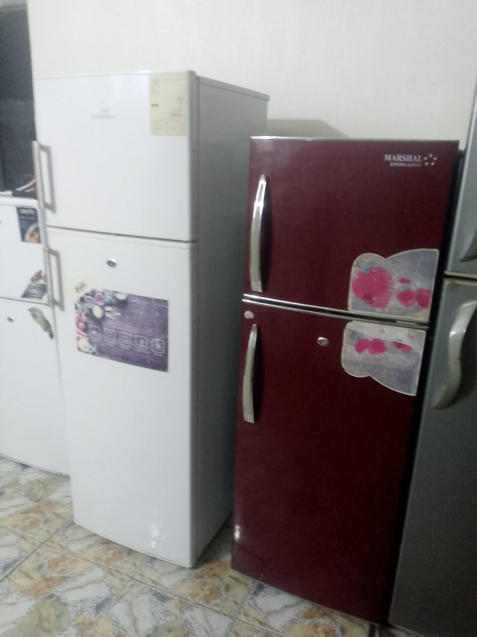 ثلاجات  البيع نضأفه خير من الله على افحص والضمان الشراي خاص او التصال على مكاني النهروان ***********
