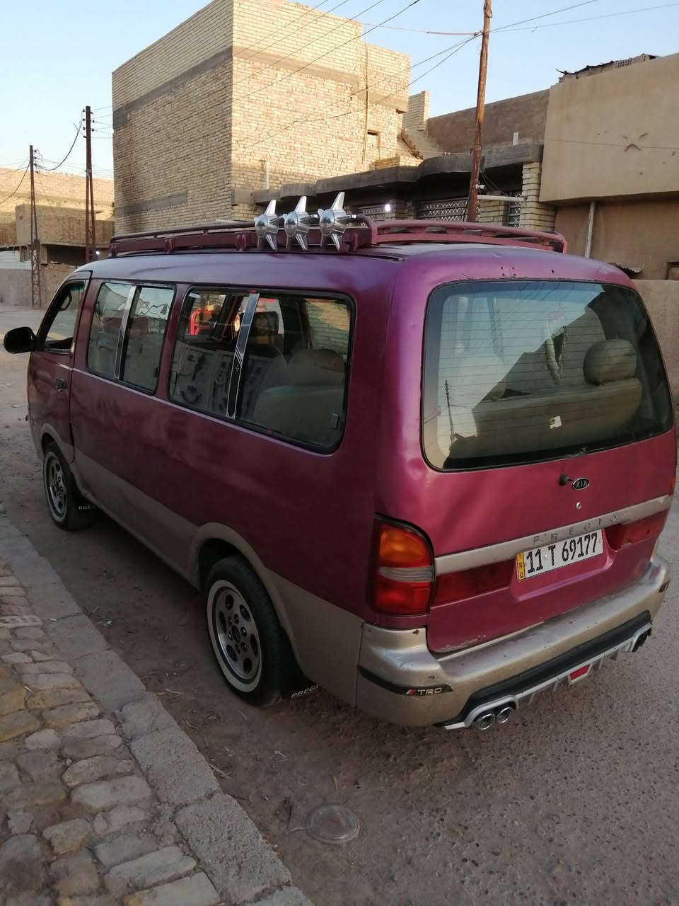 للبيع كيا بريجو رقم انكليزي اصفر (( حمل)) موديل ١٩٩٥
باسمي محرك اكسل باتري سلف داينمو مكفول  تخم تاير  نظيف ومرتب مصبوغة عام بيهة معحون صفحة باب السلايد ما عليهة لو ربع سياره جاهزة وكبل للشارع تطلع بيهة سعرهة ٤٣$ وبيهة مجال للطيبين 
رقمي :  *********** واتساب 
العنوان بغداد _ابي غريب _ النصر والسلام 
         وربي يرزق الجميع 🤲🏻
