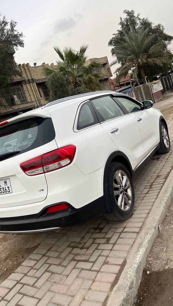 السلام عليكم سورنتو خليجي
موديل2017 بيها صبغ جاملغ امامي وبنيد وجاملغ خلفي 
ونص القماره لغد شاصي مكينه كير كفاله مكينه V6 
السياره جاهزه مواصفات فول عده بنراما السعر 168$
رقم بغداد باسمي تحويل ثاني يوم 
اقره المنشور زين واتصل مكاني بغداد البلديات 
***********
