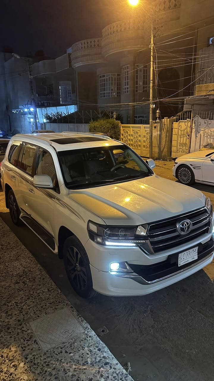 سلام عليكم لاندكروز موديل 2019 بريم صور لسونار مرفق بالصور السعر 480 العنوان بغداد لاتصال ***********
