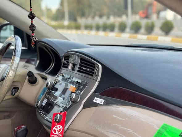 TOYOTA AVALON 2011
***********

***********
٩٥$ قوفڵ قوفڵ قوفڵێتی تکایە بۆ مەعامەلە تەلەفون مەکە تکایە 
ئە ڤە لۆن سپی سە دەف
بوياغ ئه ستورر. 
مواسە فات لیمیتد فول فول
کوشن کارەبا
کوشن ساردو گە رم 
ناو زه رد  فولل  ناو پاكه ت
٢٥٠ دینار مە سروفی نیە
شەش سیدی 
گێڕو مەکینە  بە شەرت 
بي جالو شوغته ماشالله ئه ويت 
 رويشتوه 185000
ماشاللە سە یارەکە زۆر تایبە ت و بی مە سروفە    
بوياغ. سه قف و شان به شه رت.
چاملغێک و ناو سنوقی لە ئەمریکا گۆڕاوە 
موس و بڕاوە نیە سەیارەکە 
بی دە حم و لیدراوە بە شە رت 
تكايه موشته ري ني سه رمان مه يشينه !!'
بۆ مەعامەلەش تەلەفون مەکە برای من 
***********
