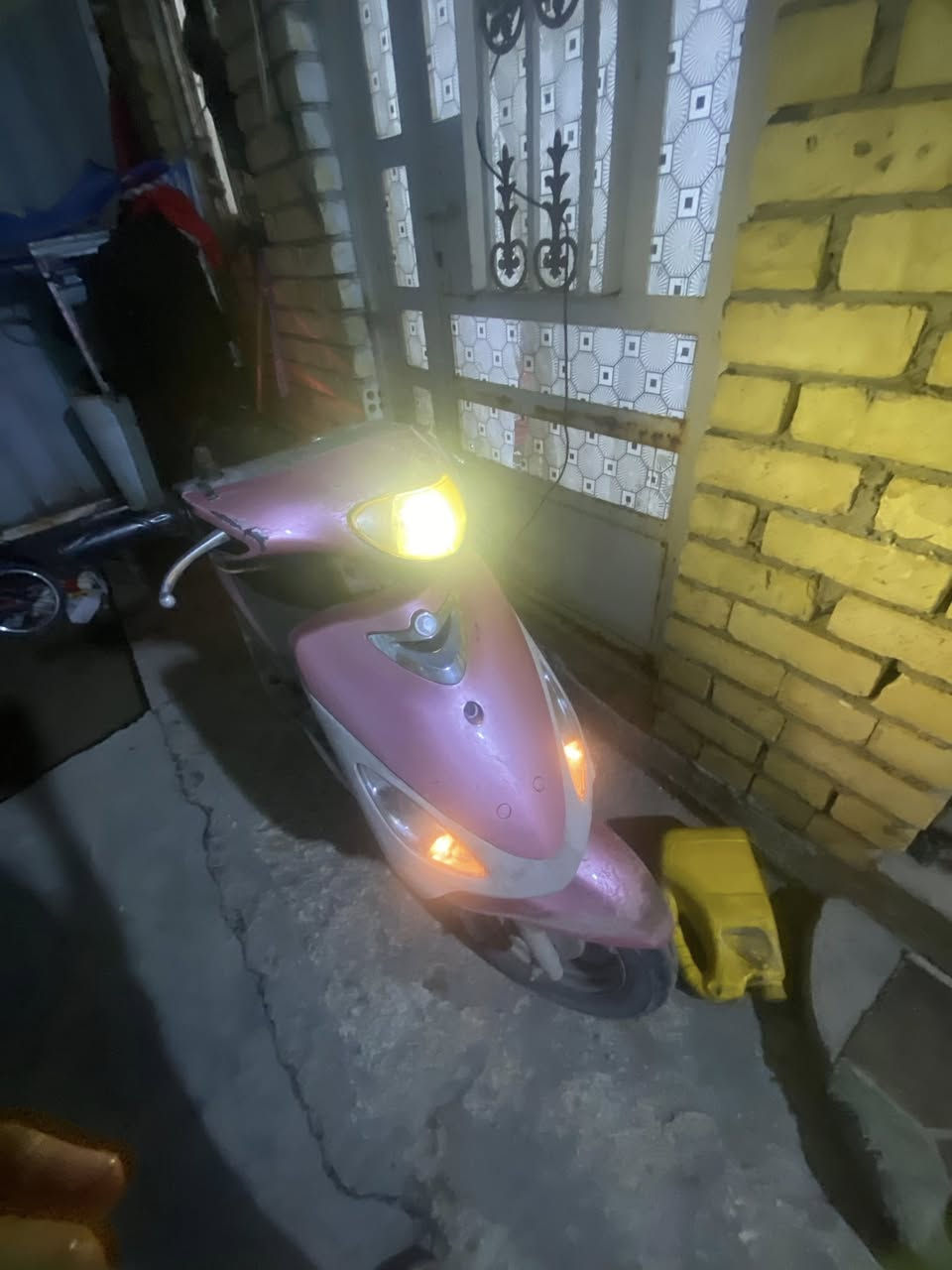 أسلام عليكم عندي هاي الدراجة ماكس منغولي لبيع دراجة امانت الله الدراجة كلش حلوة كفرها البلادي ختم واحد كهربائيات شغالة 
بسً ينرادلهةً دبل امامي وباتري


**إذا كنت صاحب هذا الإعلان وتريد حذفه لأي سبب، رجاءا أرسل رسالة إلى الدعم الفني**