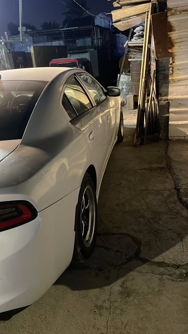 رقم بغداد
كير ومحرك وحداديه كفاله
وارد امريكي حادثه باب الوره صدر وجاملغ معدلي وبيه أربع قطع صبغ 
ابيع احزام 
مكان سياره بغداد سعره ١٧٠ وبيه مجال 
رقم ***********
