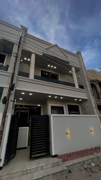 فرصه استثماريه للبيع  دار مساحه 100متر الواجهه 6وربع ونزال 16متر  المو...