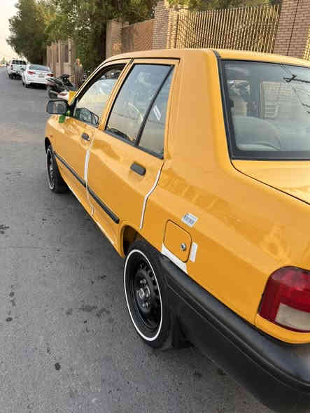 السلام عليك سايبه مديل 19 سياره جاهزه عله آخر حبايه كلشي مناقصه لأضربه ولا صبغ فقط بارد بخشم الجاملق والباب شويه مكينه كير خير من الله ترايك وين ميعجبك هيه وغرامه مصفره كلشي ماعليه رقم انكليزي غرفته بالجيس لا خاس ولا شي بيه مراوس فقط مراوس فقط 

***********
