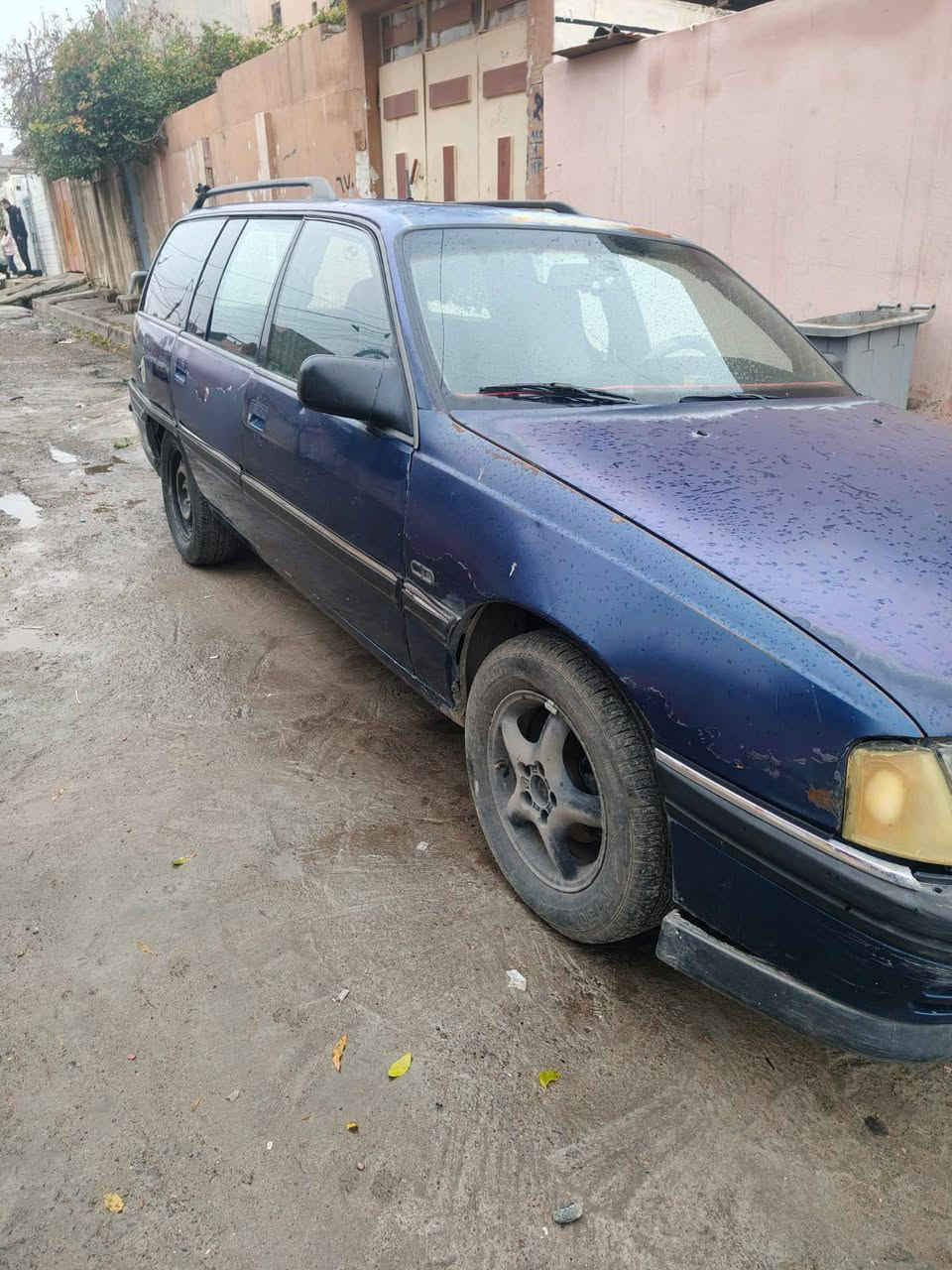 اوبل اوميكه حجم 20
كير توماتيك

كابون بتنزين 

 رقم لماني مصطره

تريد تحول  او وكاله

تايات نضاف

باتري جديد  

السعر30

الرقم***********
