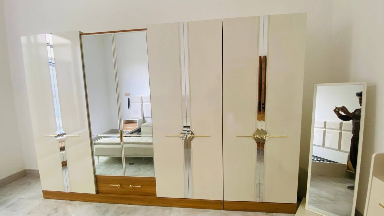 💥سحر الابداع يقودكم الينا 💥
     اجمل غرفة منام🧿🧿

اطلبها مع الشد⚒️⚒️⚒️ والنقل 🚛🚛🚛مجاني داخل  الحله.  

للاستفسار اكثر يرجى مراسلة الصفحة 📨📨او الاتصال بالرقم 

   

 تتكون. من.  11 قطعه     

        السعر مليون و475               

    للاستفسار الاتصال             ***********
او واتساب 📲📲

 اوزور معرض رويال للغرف التركية العنوان/ حلة باب  المشهد 

مقابل مصور بشير  

مجاور مصرف الرافدين.
