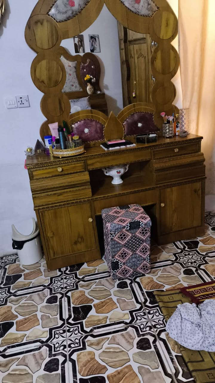 غرف خشاب البيع بعد جديده مكاني ابو صخير بساميه رقم ***********سعر850بيه مجال
