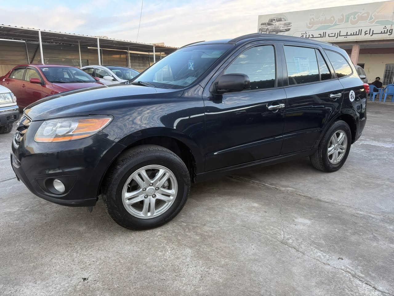 السلام عليكم للبيع بسعر مناسب 132وبيها مجال ويرهم مراوس
للبيع/ سنتافي 2011 امريكي لون نيلي
رقم صلاح الدين الماني شرط التحويل 
رقم مميز (662) 
 ضررها جاملق مبدل 
والبونيد مالها بلادي ومرشوش 
بدون دواخل شرط وبدون ايربالك
محرك 6 3500
محرك شرط
كير شرط 
تدفى تبريد شرط 
جاهزه السياره 
مكان السياره صلاح الدين (بيجي)
***********
***********
