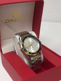 ساعة • اتصل للسعر