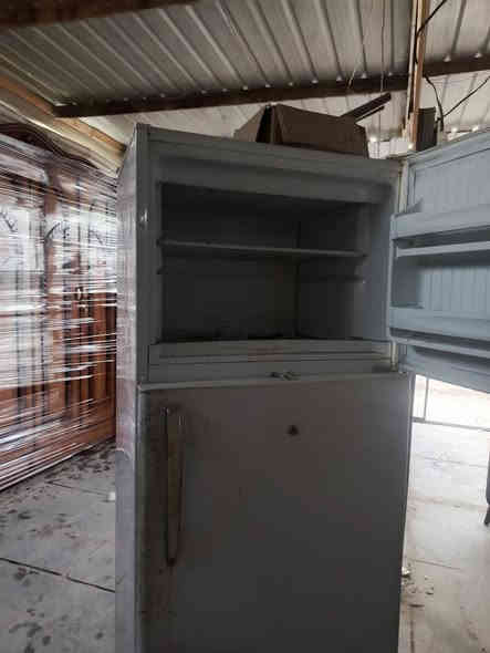 ثلاجه 
حجم 22قدام 
شغله ع شرط ع بلاد 
***********وتساب السماوا
