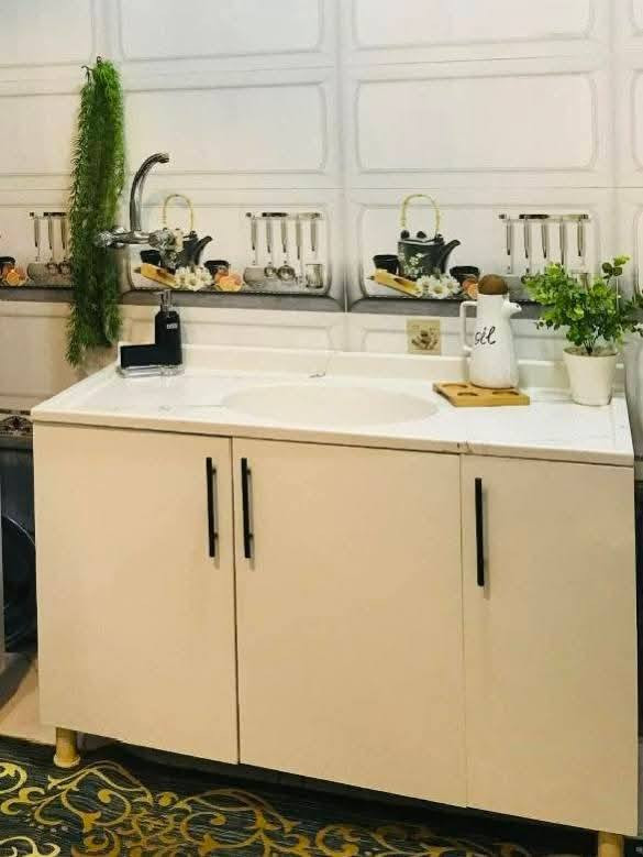 لبيع متر ونص  250. الف 

الحجزز ***********
