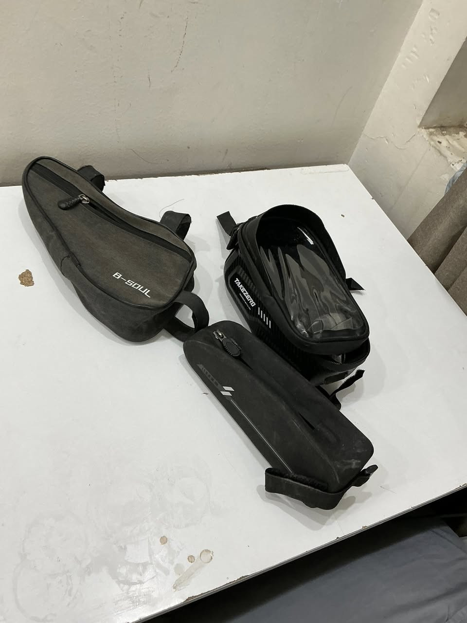 بوري سرج هايدروليكي بل دكمه يتعلا ويتنصه السعر 30 الف جنط كلهم 20 الف يوجد توصيل للاستفسار ***********
