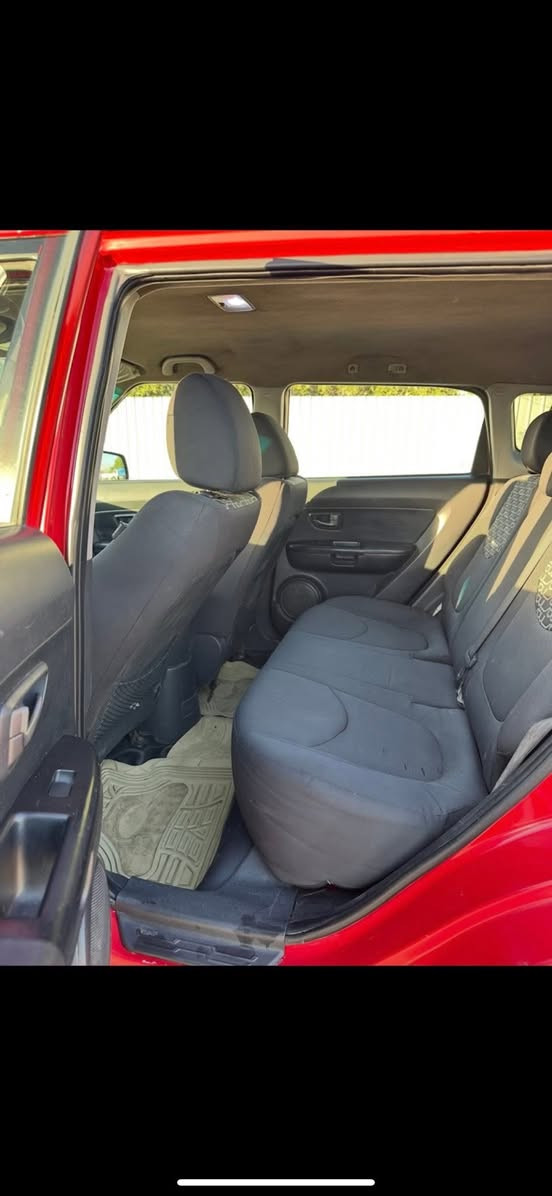 🔔سلام عليكم 🔔
⚠️للبيع ⚠️
صول :2010
اللون :احمر
مكينة :2000
مواصفات معروفة 
السعر :80وبيها مجال  
مكان السيارة بغداد حي الامانة
استفسار:***********
