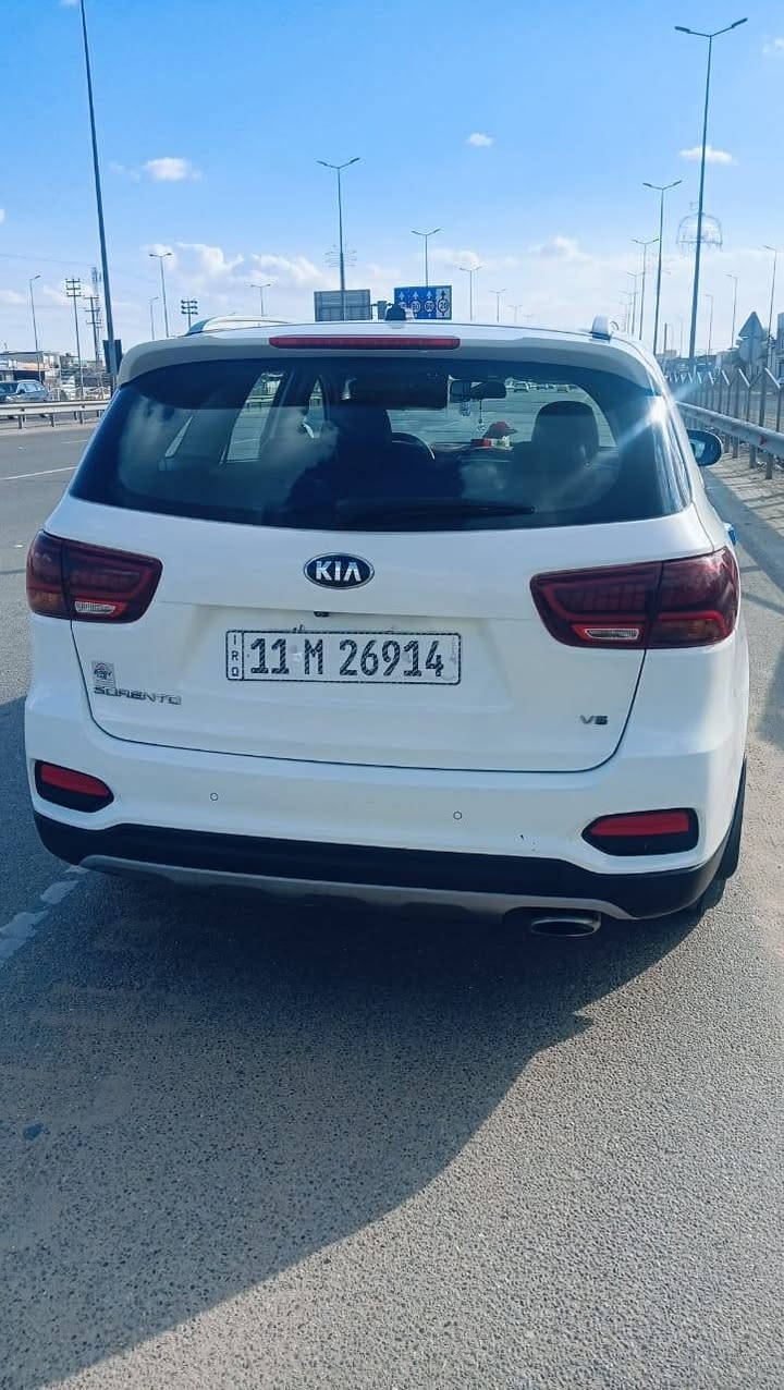 للبيع  سورنتو    2018خليجي    (المكينه سبانه مامدود عليها)
( السنويه تنتهي لل 2028/7/25)
المواصفات 
1_ كشنات كهرباء تدفئه تبريد
2_ حساسات امامي خلفي 
3_ جنطه كهرباء
4 _ 7 راكب 
5 _ تحكمات 
6_ اشاير بالمري 
7 _ بلراما
8 _ بصمه 
9_  اناره ترحيب 
10 _ بصمات بيبان 
11_ ماشيه 78km
12_  تدفئه تبريد شغال
13_ بردات بيبان 
14 _ ثلاث قطع تبريد 
15 _ رقم بغداد انكليزي 
16 _ مكينه السياره (6v)
17 كتلوكات السياره موجودات
والباقي المواصفات معروفه 

       السعر 245$ وبيها مجال  
مكان السياره كربلاء كنطرت السلام 
والسونار مرفق مع الصور 

الاستفسار ( ***********_***********)
