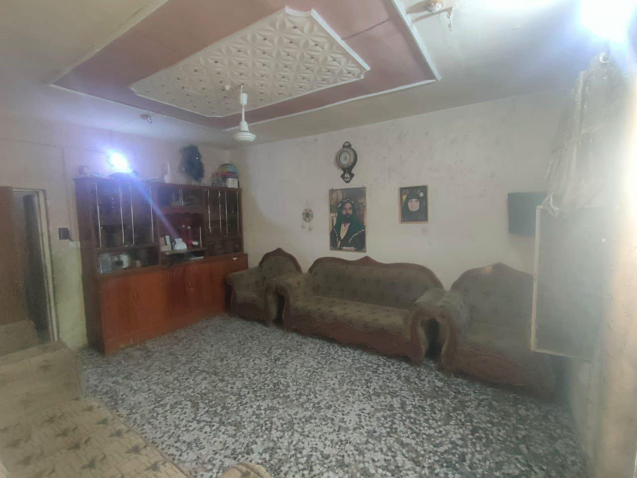 بيت للبيع طابو صرف مطلوب 33 اسكان 
مساحة 170 واقع حال 200  مطلوب 33 مليون اسكان السعر 80 مع الطلب كامل 
ملاحظة السعر قابل للمناقشه 
البيت شيلمان استقبال وهول وكلدور وغرفه نوم ومطبخ
📍 الموقع: الحلة -نادر الثالثه قرب مدرسه غزه

📞 للتفاصيل اكثر زيارة المكتب الكائن في نهاية شارع المهندسين مقابل مدينة العاب ارض بابل *********** 

🌿🕊️لمن يرغب في عرض عقاره لدينا وبصورة مميزة 
التواصل معنا على بريد الصفحة او رقم الواتساب ***********
تتوفر بيوت ومشتملات وقطع طابو صرف بمختلف المساحات والاماكن 
تتوفر قطع طابو زراعي سند 25 
تتوفر بيوت طابو زراعي 
للاستفسار الاتصال واتساب  ***********
