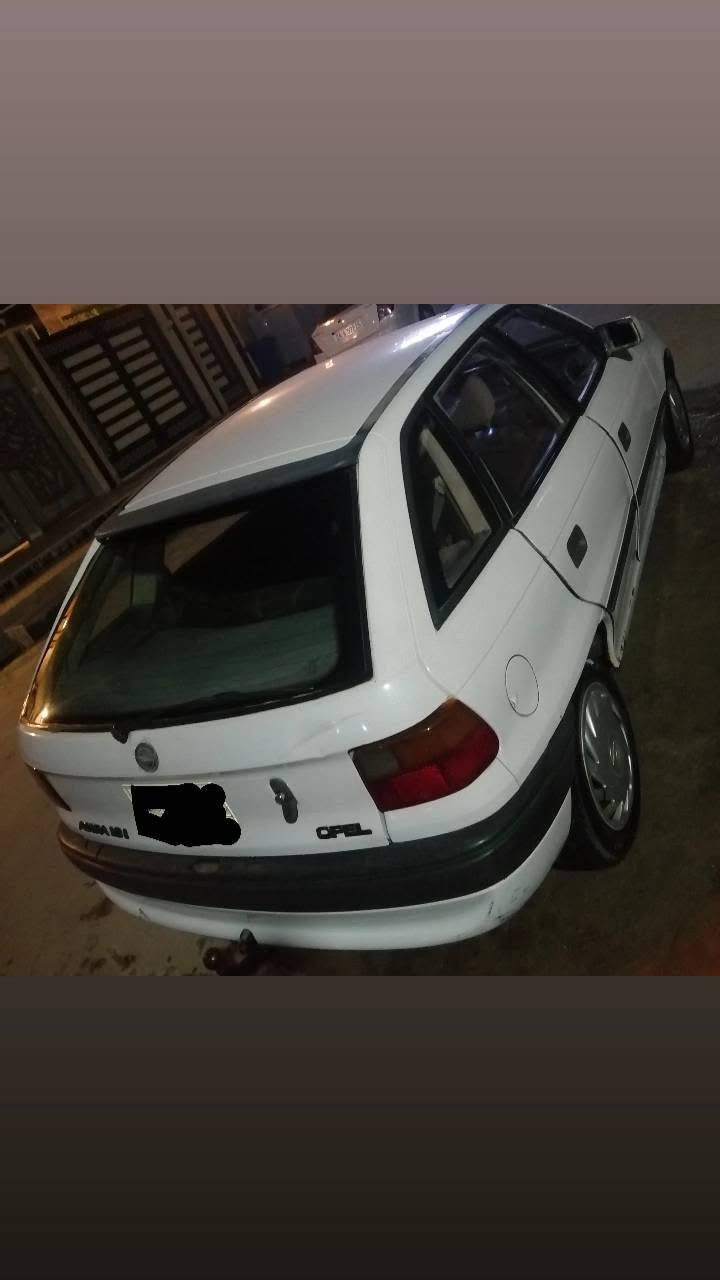اوبل  استرا جنطه للبيع موديل 92 
 محرك 18 اثر نفخ قليل 
كير اوتوماتيك . ضررها تصليح دوائر  ودوسات  فقط  رقم بغداد مشروع وطني . بيها كابون بانزين ورقي .صاحبها الشرعي بالموصل شرط التحويل فقط  
 السعر 45$ بي مجال قليل 
للتواصل علئ الواتساب فقط ***********
