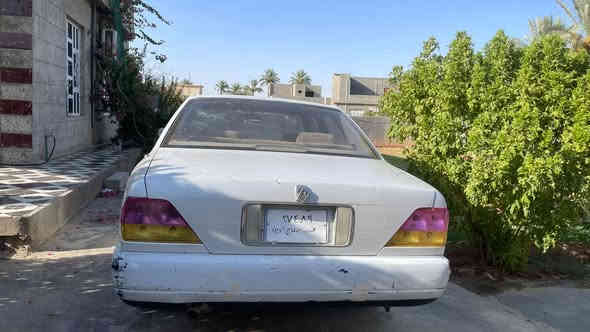 السلام عليكم 
من رخصه الادمن 
نيسان سدرك موديل ٩١
كير محرك  ملكه ٦سلندر 
شرط 
لا تنقيص ولا تبخير 
كهربائيات شغاله 
بيها وكاله عامه ام الباركود 
جامه اماميه جديده
تايرات بحاله جيده
………… 
عيبها  
بس بيها صوت بل درايم شفت الخلفي
سعرها ١٥ وبيها مجال حك الجيه 
مكاني صلاح الدين قضاء الضلوعيه 
***********
