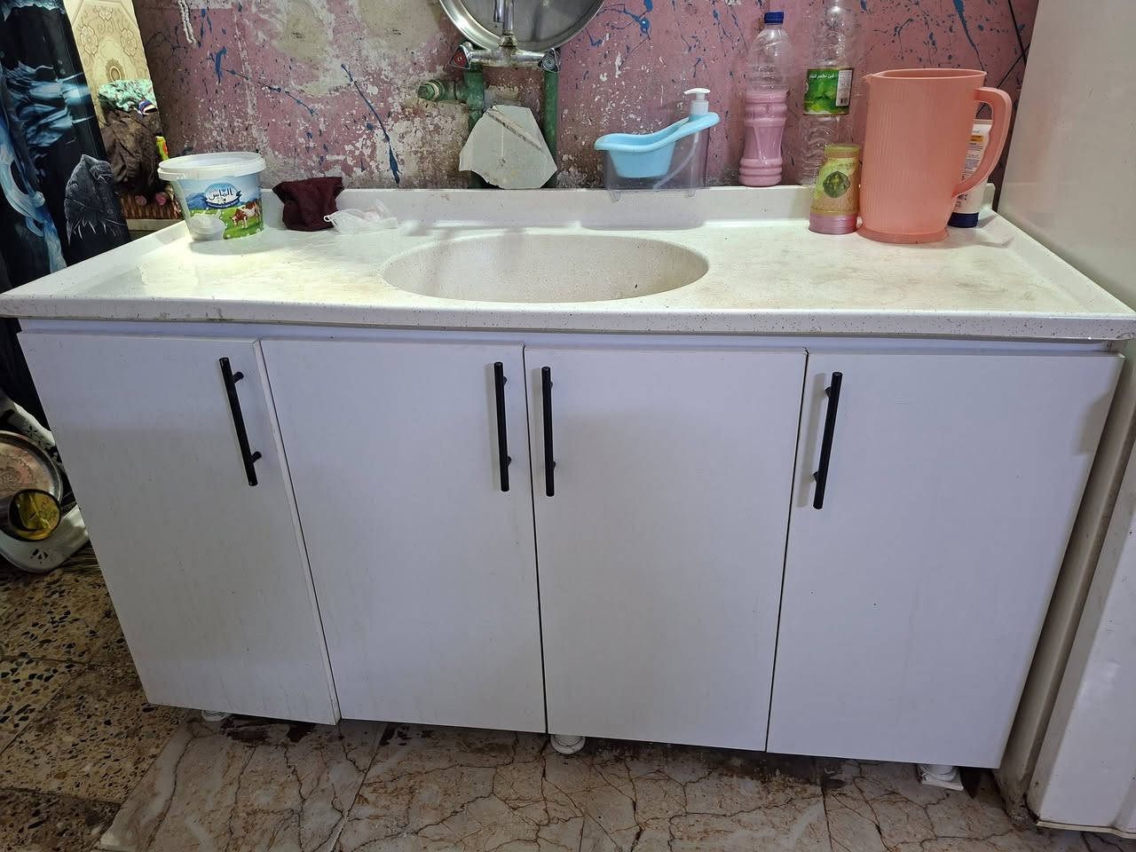 كاونتر مع سنك مرمر  نضيف ١٠٠%
العنوان بغداد الحميدية 
السعر ٧٠٠ بي مجال قليل كلش 
*********** علي حيدر
