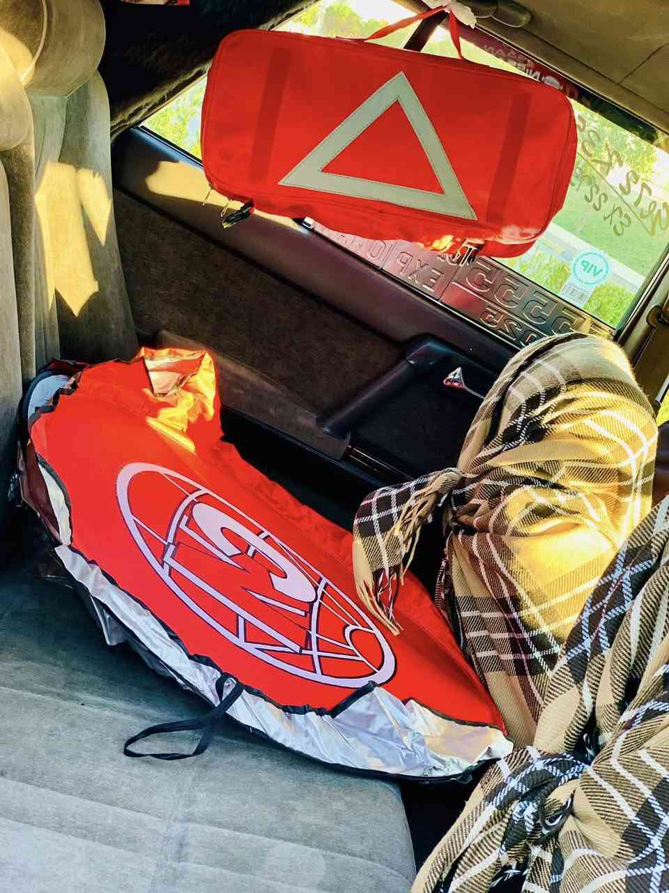 ٣١ وه ره قه و مه عا مه له 
نيسان سدريك/نمونه 
ماشالله له نه رمي وهه ستان وقوه تي
ئارمي  پلاستيكي سليماني 
خرامه به شه  رت
٢٠٠١ محه سه ن ()
ته بريد له سه ر سيوچ🥶
مه كينه  و گيري لؤك بيلاي 
هه موو گيانى ئيش ده كا 
ناو فؤرميگا
ڕەنگ/ سپى
 گێڕو مەکینە و ئه كسلى لؤك
قفل مه ركةزي
سيدى ئؤكس
کارەبای کامل مەزبوت
چوارجام کارەباeco 
پێشو دوای جرکەی تیا نیا تازە داگیراوە
ده ماري وه ك بيلاد 
ناوي لةسةر دةقي شةريكة ماوه ماشةلله 
تاقم تا يه ويلي پاك
كامل پيشي كراوه به زينؤن 
كامل لايت و به گلايت تازه بيلادي به سراوه 
ده عامي بؤده عامي ٢٥٠ مه سره في نيه 
رؤن و هايدرؤليك تازه 
ئارم و ئه وه ليات/براوة بةشةرت
ته نهاوته نها فرؤشتنه
روبه روو له رسمه  كان زؤر جوانتره

☎️☎️
***********
***********
