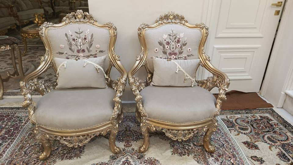 تخم مصري ملكي حجم الكبير
التخم 12 مقاعد 4+4+1+1+1+1
القنفة الكبيرة 240سم تكفي 4 نفرات
خشب زان بالكامل صبغ حراري منقوش باحتراف وتطريز يدوي
قماش قديفة سفنج سوفت
يعني قطع راقية متعوب عليها
مشتري بالجديد وجالسين مرات قليلة جدا
المكان كربلاء 
مع ميز وسطي مرمر طبيعي 
مع 14 كوشة تطريز يدوي
سعر التخم مليون و600 كربلاء, العراق


**إذا كنت صاحب هذا الإعلان وتريد حذفه لأي سبب، رجاءا أرسل رسالة إلى الدعم الفني**