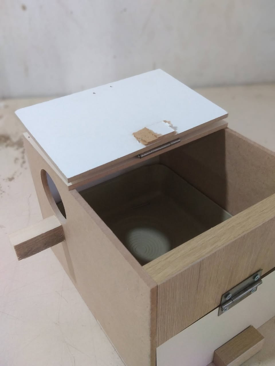 كل ماهوا جديد متاح بيوت لطيور الحب وجميع انواعها لتواصل عل خاص او على الأرقام التاليه ***********
*********** العنوان الموصل حي الانتصار العراق
