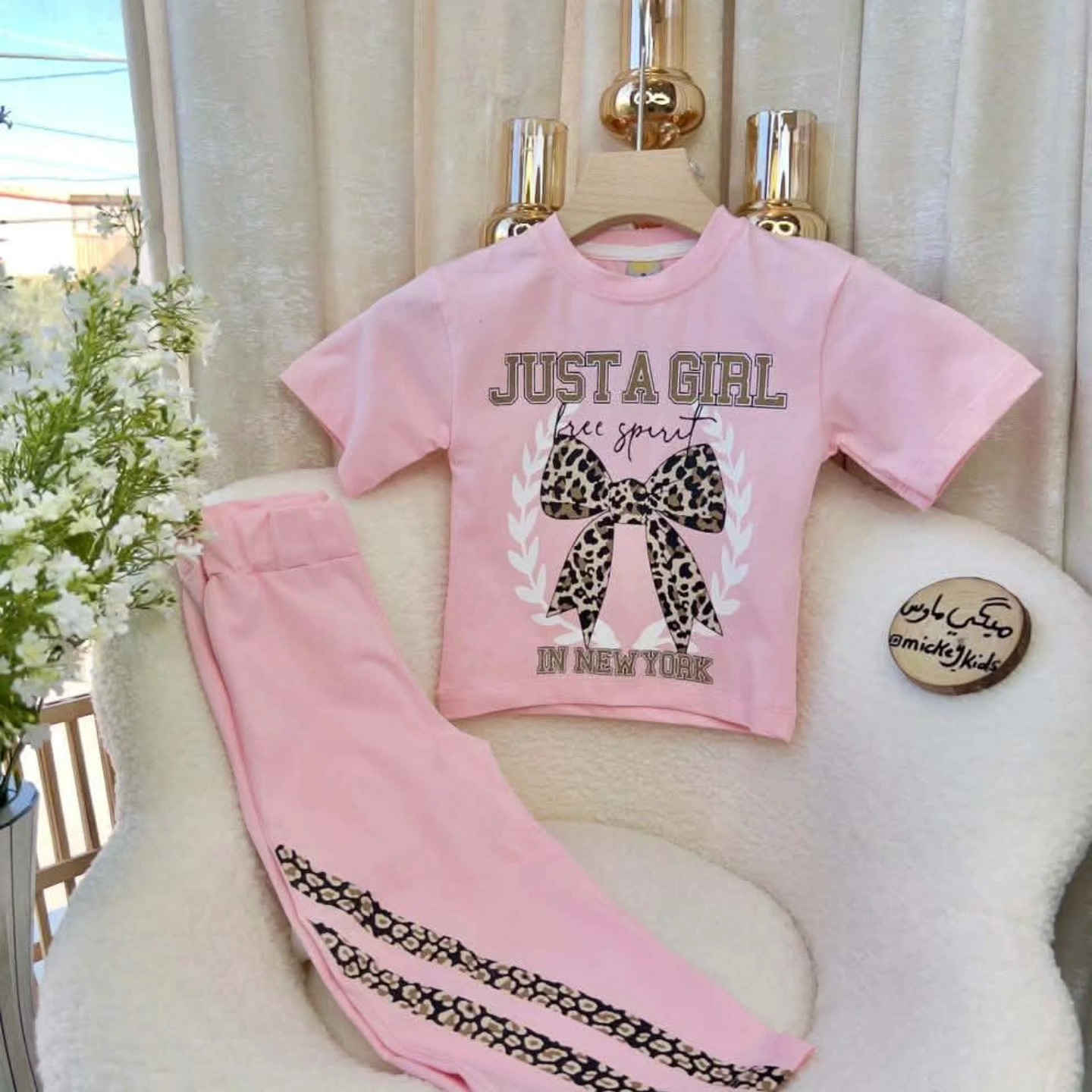 ✨🤍 تراك بناتي متكامل 🤍✨
تصميم عملي وأنيق 👟💕
قماش مريح للحركة واللعب طول اليوم 👶🌸
من عمر سنة لحد 5 سنوات 🎀
اختاري الراحة والأناقة معاً… والحجز ع الخاص 🤍✨


**إذا كنت صاحب هذا الإعلان وتريد حذفه لأي سبب، رجاءا أرسل رسالة إلى الدعم الفني**