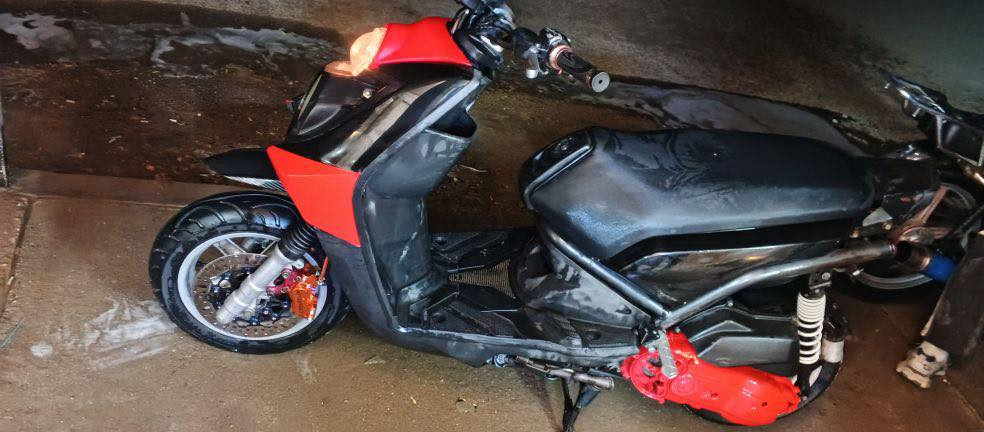 ‏مكلف مكلف بالنشر دراجة بلادية براغي ما مفتوح بيها أوراقها كاملة السعر واحد300 بيها مجال***********
