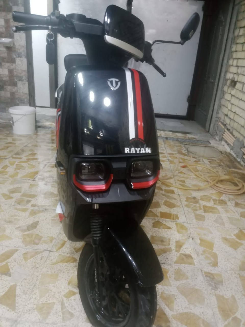 سلام عليكم عدي دراجه مستخدمه للبيع مستحقه كم بطاريه سرعه 65حقيقي لايت+زنون عالي يناصي شاشه ايباد بيه شغلات بسيطه وارقم ***********
