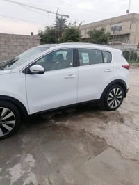 كيا سبورتج موديل ١٨ مكفولة رقم بغداد بانوراما وحساسات وتحكمات والمواصف...