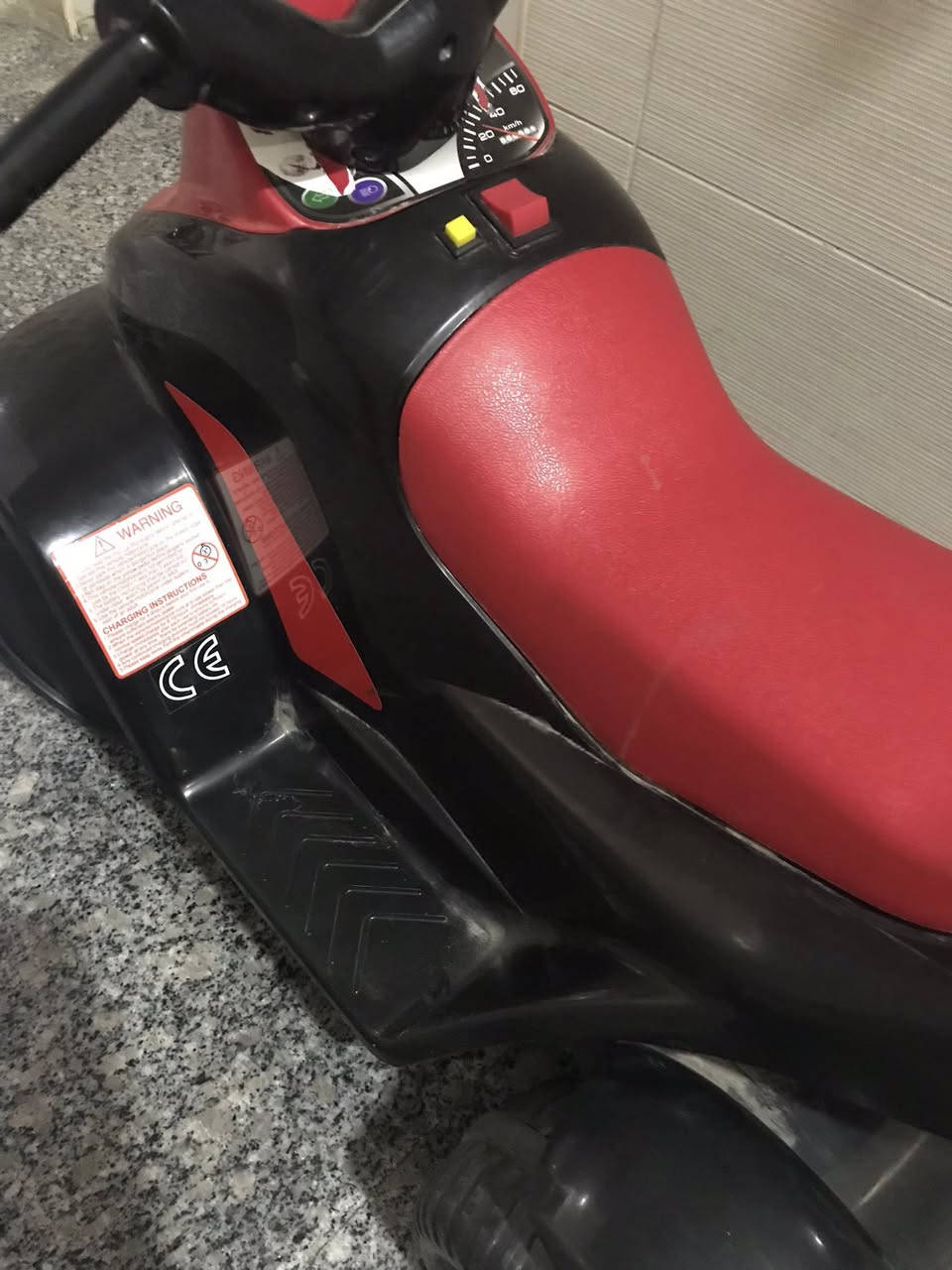 اصليه قويه شغاله كلشي مبيها سعر ٧٥  ستعمال قليل


**إذا كنت صاحب هذا الإعلان وتريد حذفه لأي سبب، رجاءا أرسل رسالة إلى الدعم الفني**