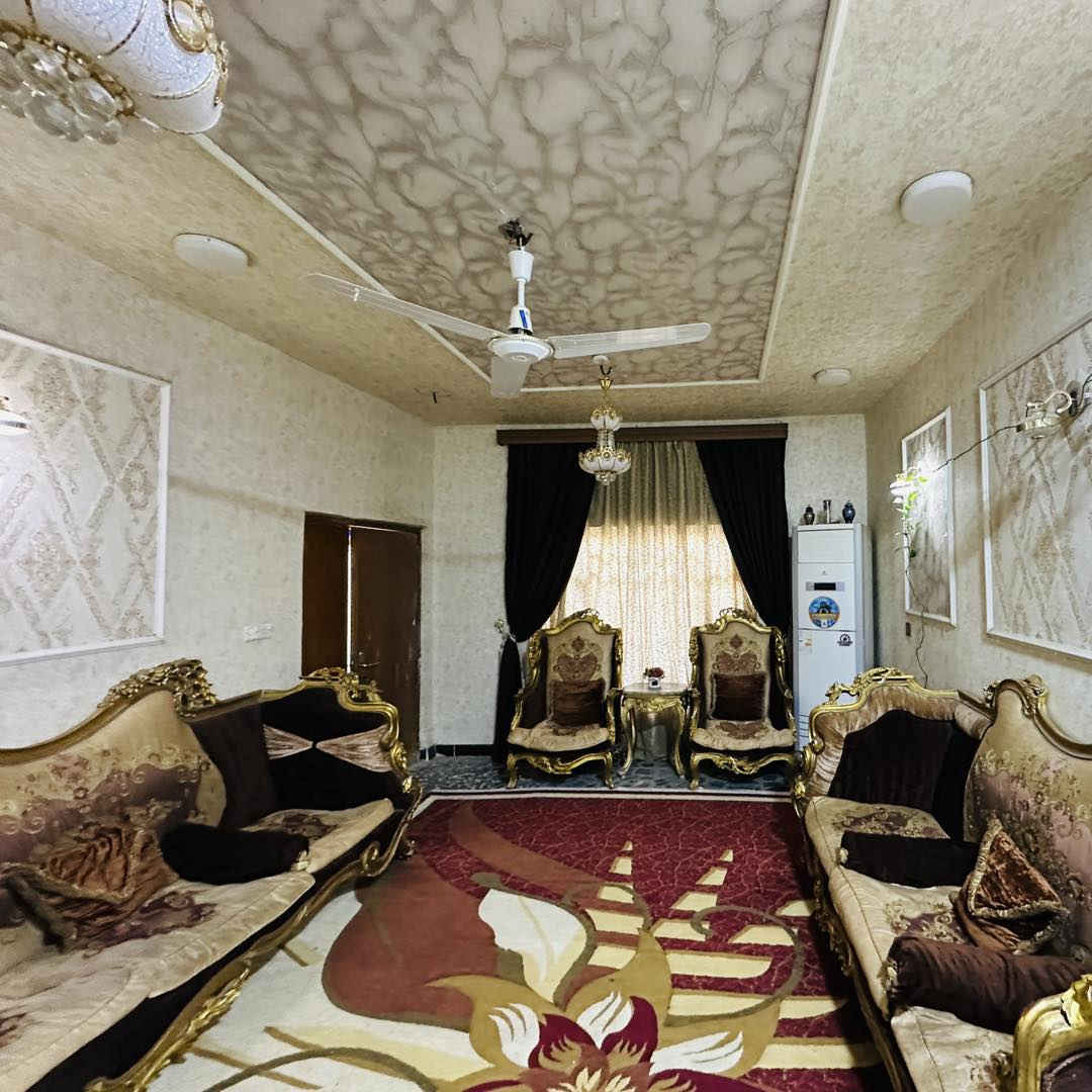 ✅ #دار_للبيع ___طابو زراعي سند 25✅

🏗️📍المــــــــوقع// بستان الحلو _قرب كلية الأمام الكاظم (ع)

✏️المســـــاحة// 187 متر (واجه7.5✖️نزال (25.5)

⭕️بناء 2010 عالي ع شارع 

🧱🧱طـــابق الأول // يحتوي ع (غرفة نوم 🛌 ➕مطبخ➕هول➕ صالة➕ مجمعات صحية عدد 2➕كراج سيارة 🚙 ➕حديقة
🧱🧱طابق الثاني//غرفتين نوم  ➕مجمع صحي ➕هول

 🏫📚نستقبل جميع عروض البيع و ترويجها بإعلانات ممولة 
      للمزيد من التفاصيل الاتصال او المراسلة خاص 

حسين السعيدي ***********_ ***********
حجي حسن السعيدي ***********          
علي السعيدي ***********_ ***********

 📍موقع المكتب  📌 الحله - حي الامام علي(ع)_قرب المول الجديد _مقابل مجمع الوافي
