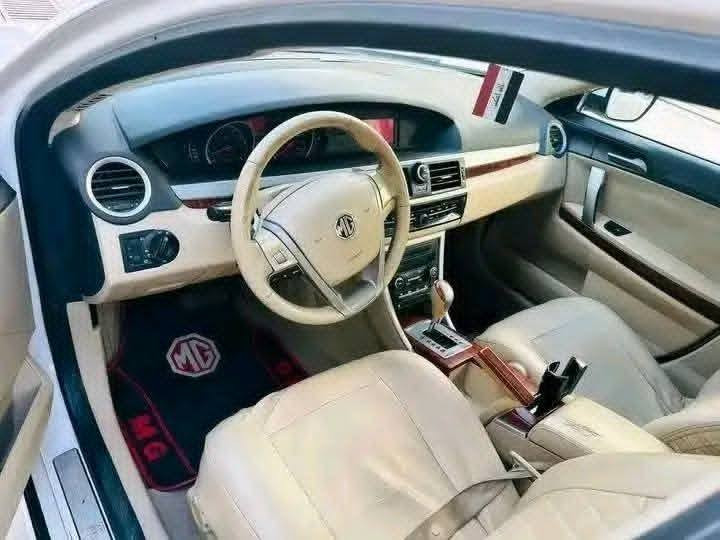 للبيع او مراوس 
MG
 موديل 2014
هزه جديده سنويه جديده 
رقم دهوك 
السياره وارد بريطاني 
بدون ضرر بيها بحافيه البونيد صباغ اصباعتين 
السياره شرط كير ومحرك وتبريد
مسجل ع كابون 

محرك جديد 
تاير جديد 
ويل كبل جديد
شاشه ديفدي
لايت بدأت 
ستيرن تحكمات 
سياره فول بدون سلايت
بصمه 
شرط الوكاله والتحويل 
ماشيه 91
محرك 1800
كير ومحرك جديد
السعر 65وبيها مجال بسيط
التواصل على الارقام 
***********
*********** بيه واتساب
