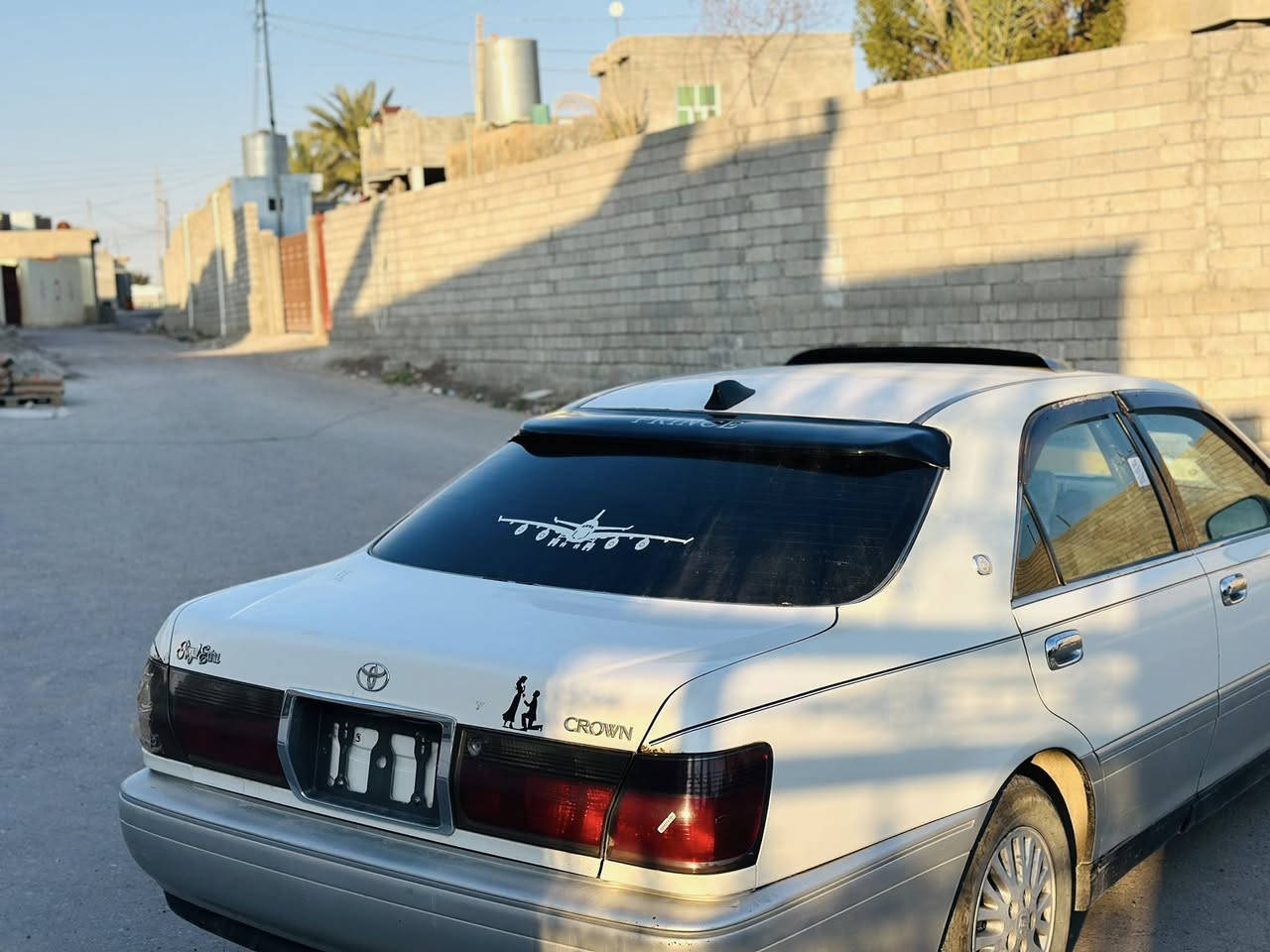 السلام عليكم ملـكه للبيع موديل 2003 ادوات مكصوص جنطه محرك ڤفتي vvti 
كير محرك شرط 
تبريد تدفئه ✅
كهربائيه كلها شغاله 
كشانه كهربائي 
مري شفط 
شاشات 2
دكمه وحده
السعر 30 وبيها مجال 
بيجي الحجاج 
هـ ***********
