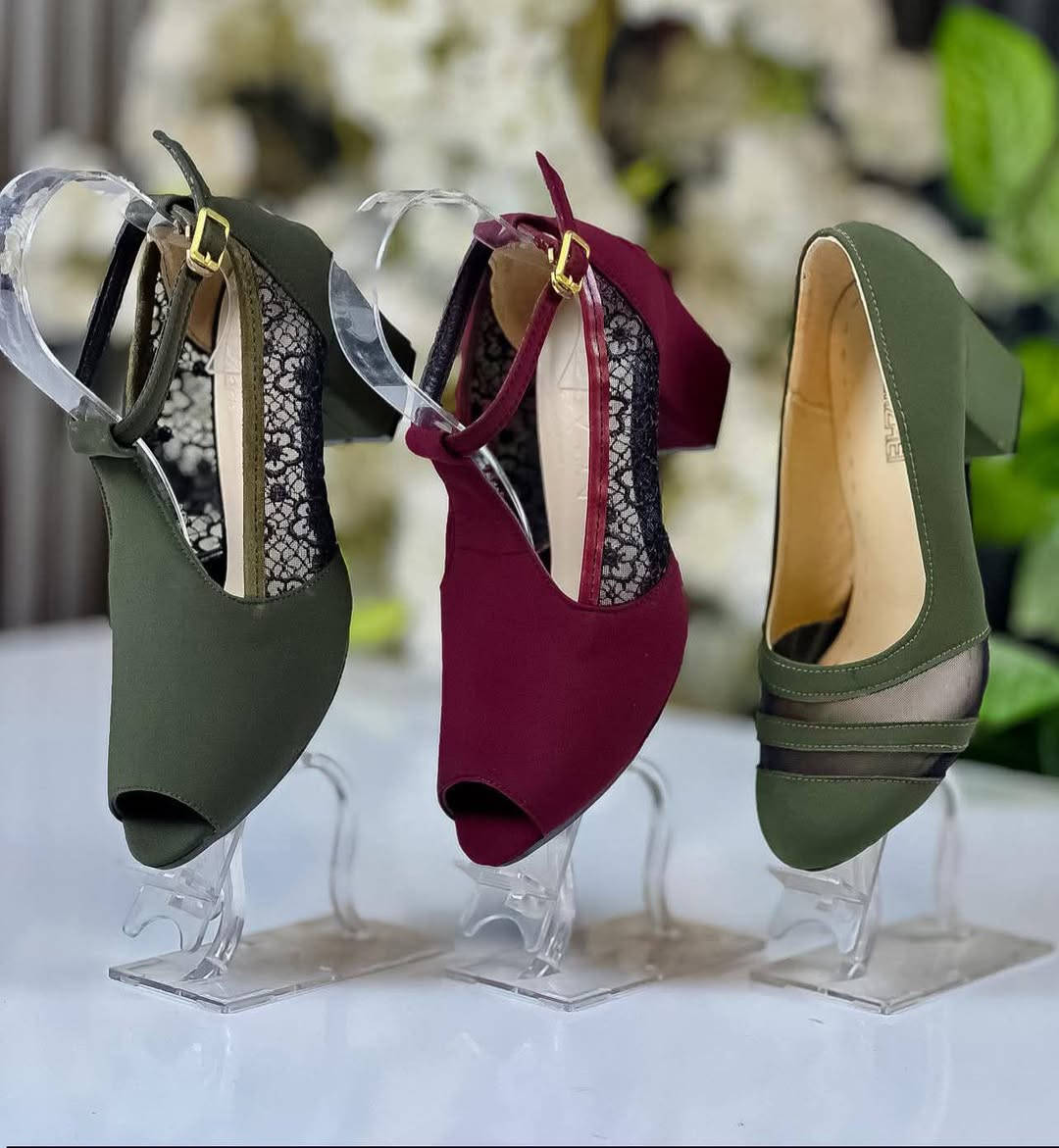 حذاء نسائي انيق ..ومريح♥️ كعب 5 سنتم..♥️ 

 السعر 9 الاف

القياسات 37.38.39.40.41

‏‎❇️ متوفرة خدمة توصيل 🚕 لجميع المحافظات ❇️

للحجز والاستفسار 
على خاص


**إذا كنت صاحب هذا الإعلان وتريد حذفه لأي سبب، رجاءا أرسل رسالة إلى الدعم الفني**